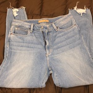 Relaxed “mom” fit joes jeans